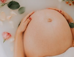 O que é FIV? Procedimento auxilia casais que desejam engravidar